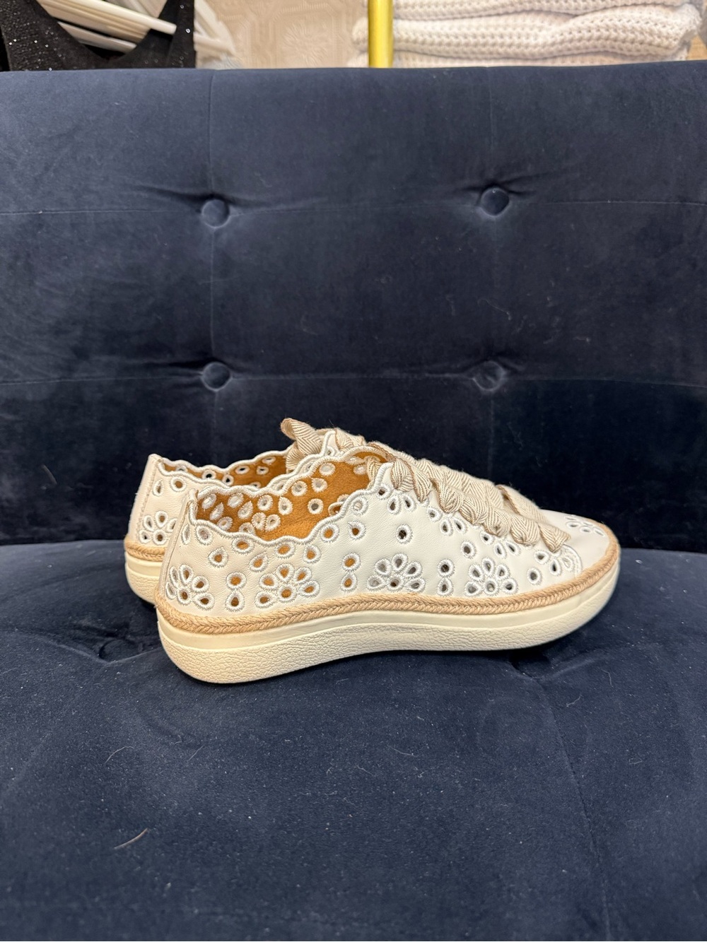Aetrex Charlotte Lace Up - White CA718W36 - Picture 2 of 3